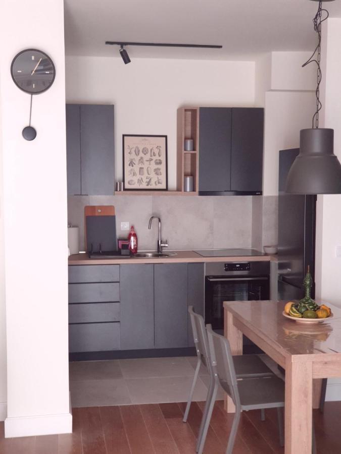 Apartment Mona Belgrade Exterior photo